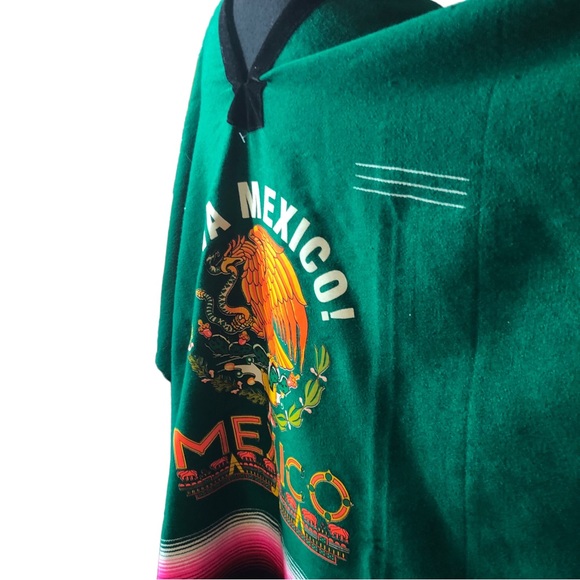 Mexican Serape Woven Fringe Poncho with VIVA Mexico Logo Motif One Size Unisex - Picture 8 of 12